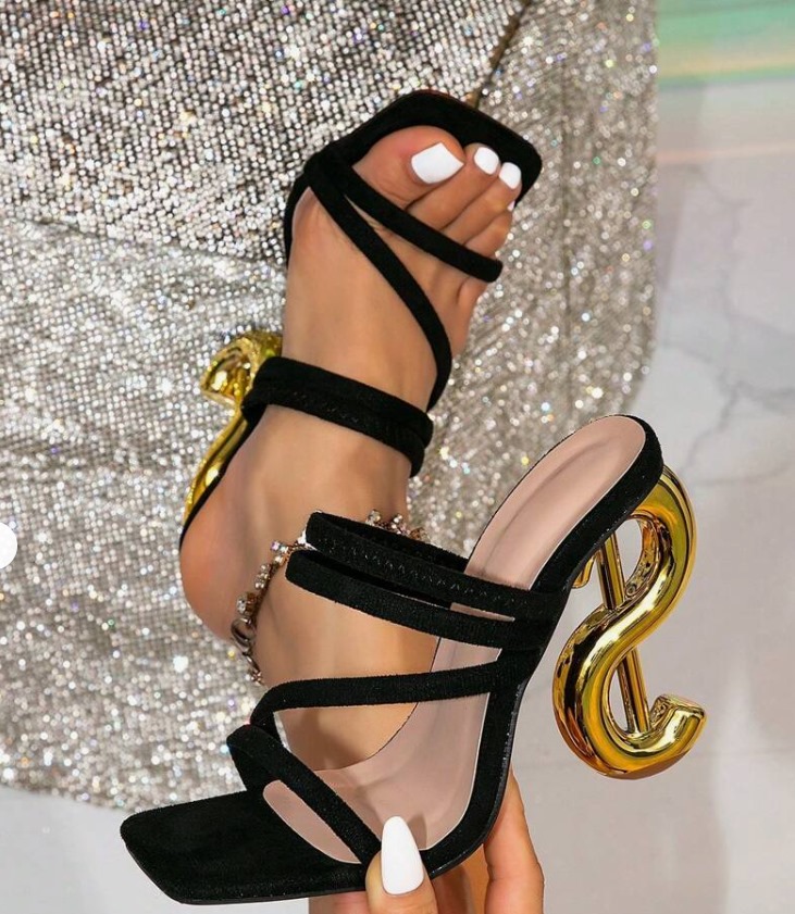 Shoe 12
